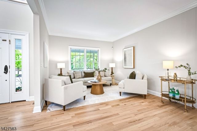 506 Codding Rd, Westfield Town, NJ 07090