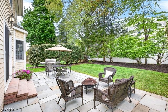 506 Codding Rd, Westfield Town, NJ 07090