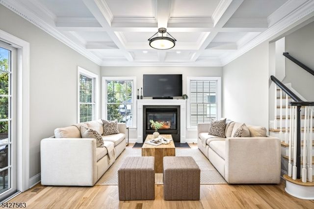 506 Codding Rd, Westfield Town, NJ 07090