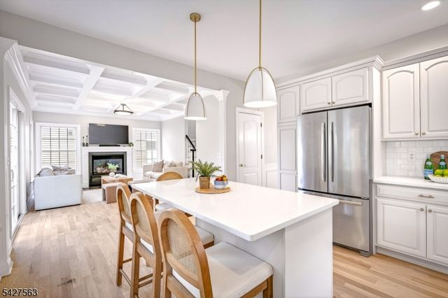 506 Codding Rd, Westfield Town, NJ 07090