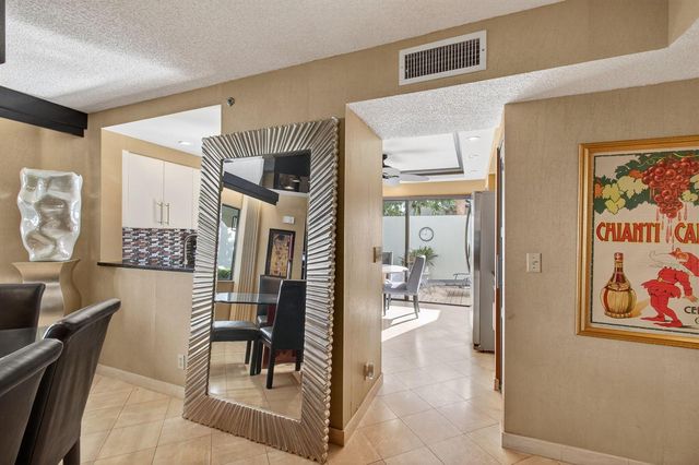 15321 Strathearn Drive 10902, Delray Beach, FL 33446
