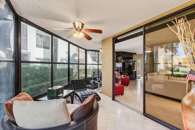 15321 Strathearn Drive 10902, Delray Beach, FL 33446