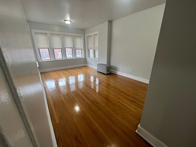 6802 S Clyde Avenue 2, Chicago, IL 60649