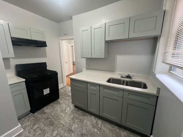 6802 S Clyde Avenue 2, Chicago, IL 60649