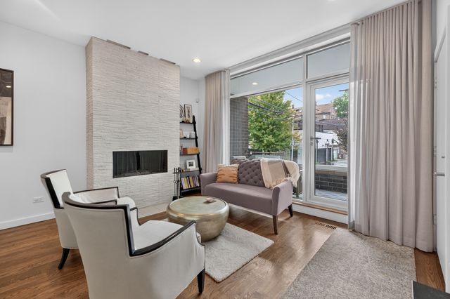 2012 W Shakespeare Avenue 1, Chicago, IL 60647