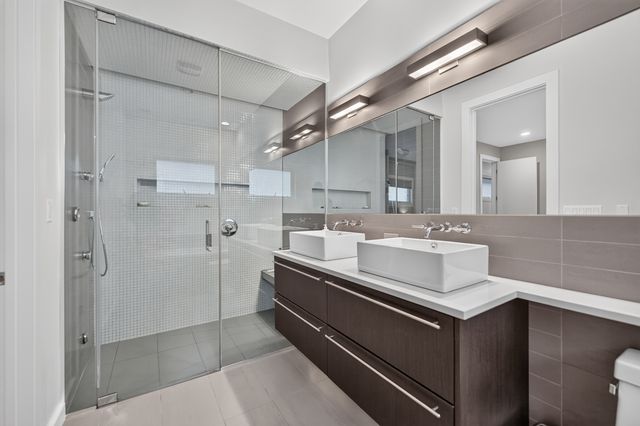 2012 W Shakespeare Avenue 1, Chicago, IL 60647
