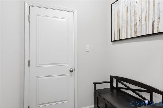 5225 Timsbury Pointe Dr, Chester, VA 23831