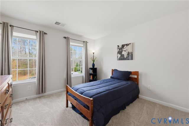 5225 Timsbury Pointe Dr, Chester, VA 23831