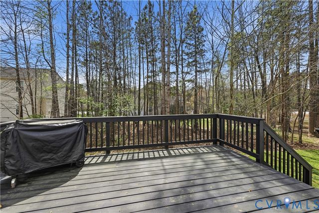 5225 Timsbury Pointe Dr, Chester, VA 23831