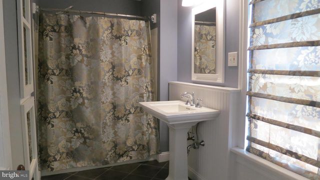 802 GROVE ST, Florence, NJ 08518