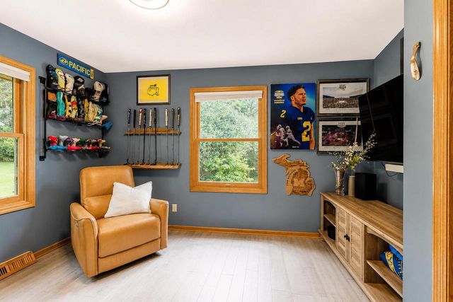 952 Greenway TERRACE, Hartland, WI 53029