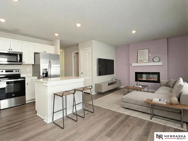 7728 N 95th Avenue, Omaha, NE 68122