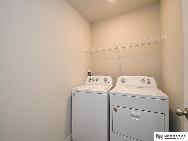 7728 N 95th Avenue, Omaha, NE 68122