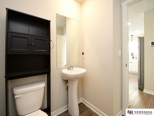 7728 N 95th Avenue, Omaha, NE 68122