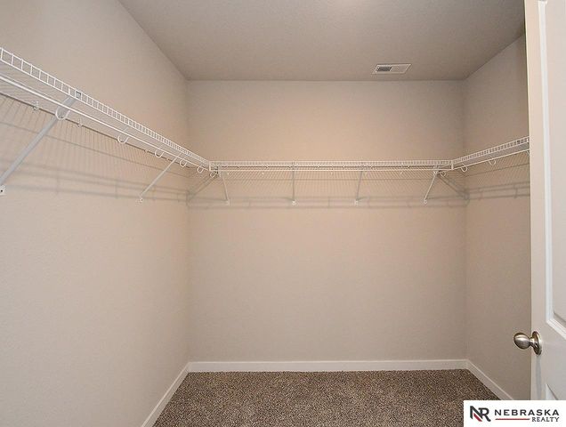 7728 N 95th Avenue, Omaha, NE 68122