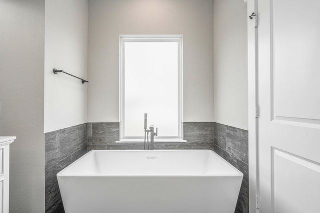 8440 Berry Brush, Houston, TX 77022