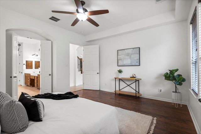 211 Longmont LN, Austin, TX 78737