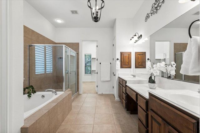 211 Longmont LN, Austin, TX 78737