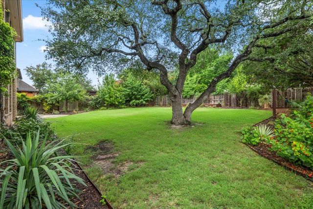 211 Longmont LN, Austin, TX 78737