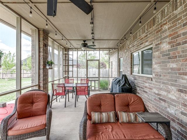 30753 Aussie Court, Norman, OK 73072