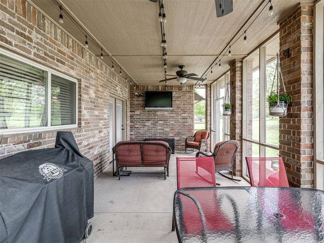 30753 Aussie Court, Norman, OK 73072
