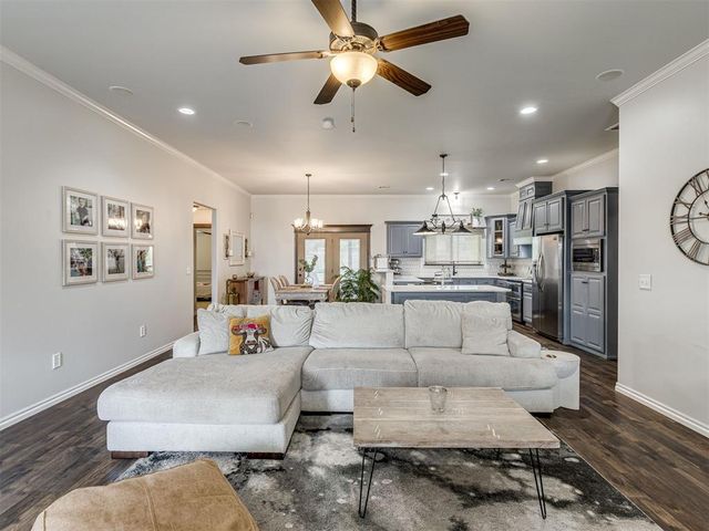 30753 Aussie Court, Norman, OK 73072