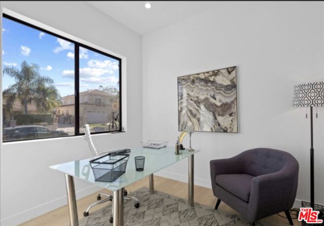 5131 Etiwanda Avenue, Tarzana, CA 91356