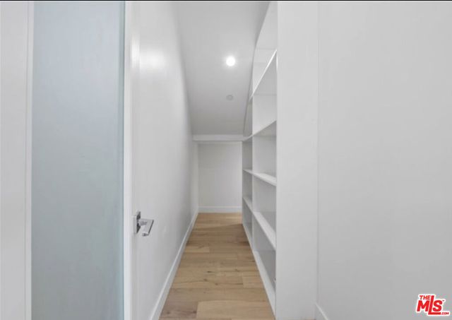 5131 Etiwanda Avenue, Tarzana, CA 91356