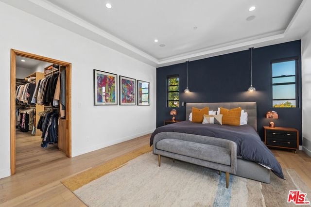 5131 Etiwanda Avenue, Tarzana, CA 91356