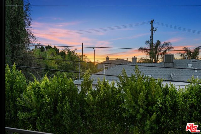 5131 Etiwanda Avenue, Tarzana, CA 91356