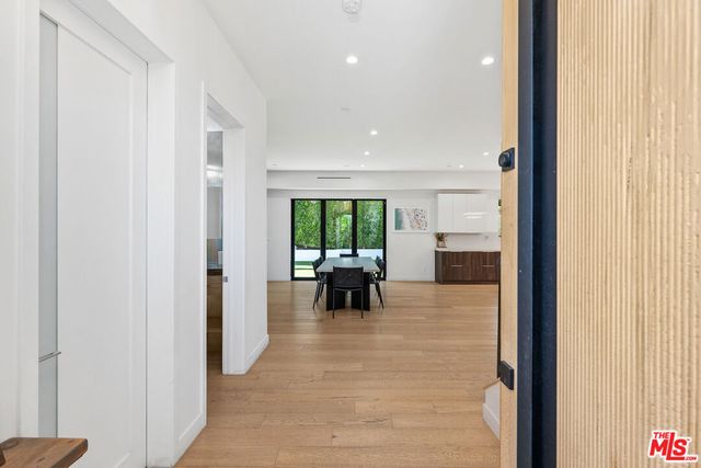 5131 Etiwanda Avenue, Tarzana, CA 91356