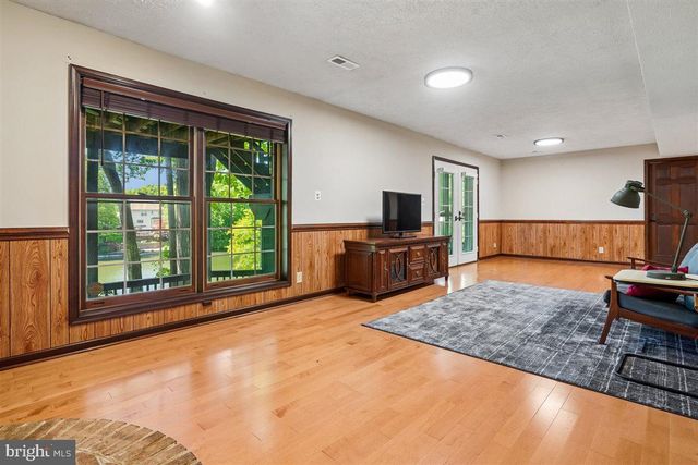 15348 EDGEHILL DR, Dumfries, VA 22025