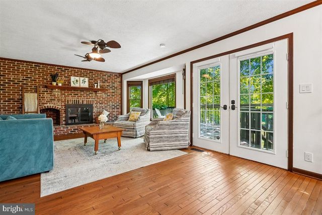 15348 EDGEHILL DR, Dumfries, VA 22025