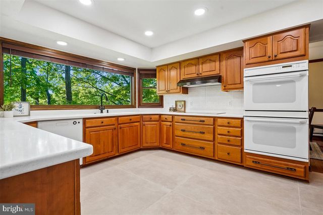 15348 EDGEHILL DR, Dumfries, VA 22025