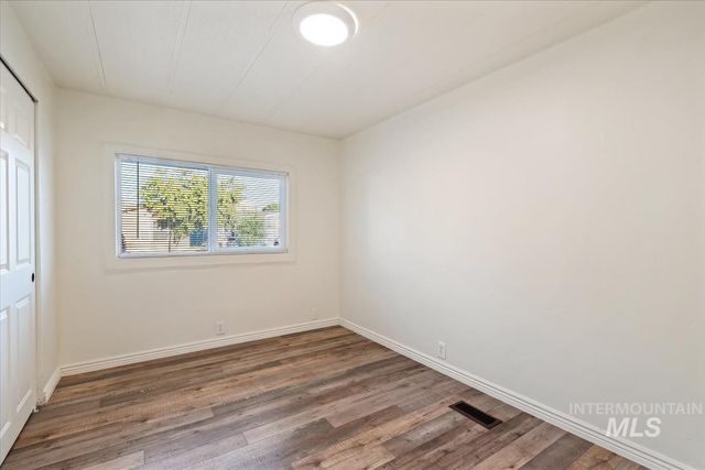 1351 N Oakwood Ln, Boise, ID 83704