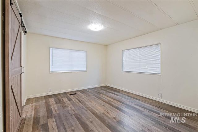 1351 N Oakwood Ln, Boise, ID 83704