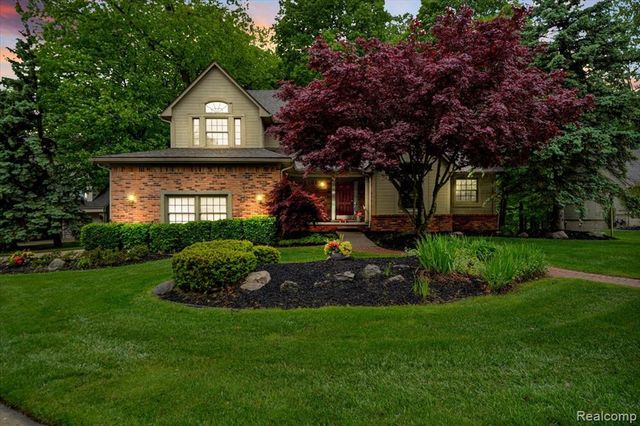 28335 Golf Pointe Boulevard, Farmington Hills, MI 48331
