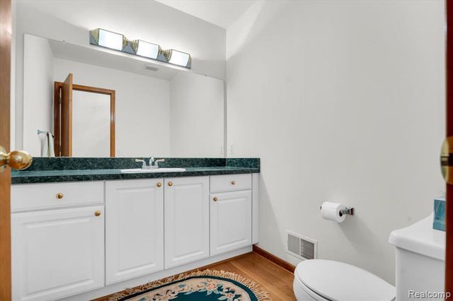 28335 Golf Pointe Boulevard, Farmington Hills, MI 48331