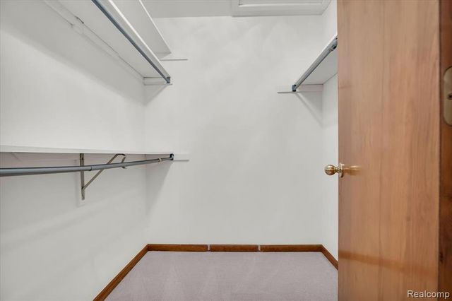 28335 Golf Pointe Boulevard, Farmington Hills, MI 48331