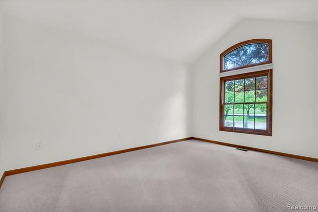 28335 Golf Pointe Boulevard, Farmington Hills, MI 48331
