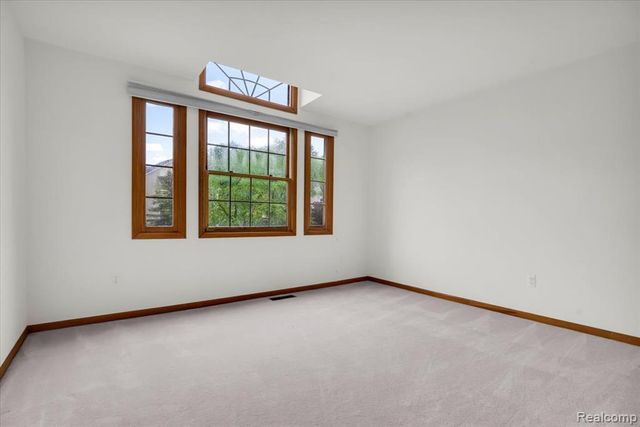 28335 Golf Pointe Boulevard, Farmington Hills, MI 48331