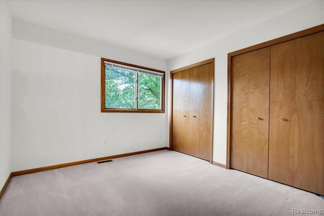 28335 Golf Pointe Boulevard, Farmington Hills, MI 48331