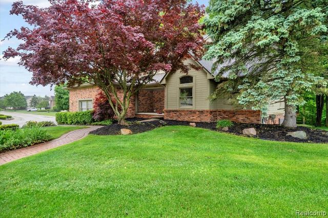 28335 Golf Pointe Boulevard, Farmington Hills, MI 48331