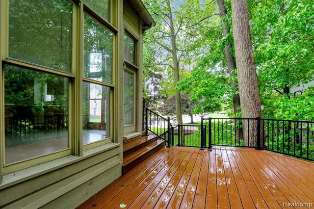 28335 Golf Pointe Boulevard, Farmington Hills, MI 48331