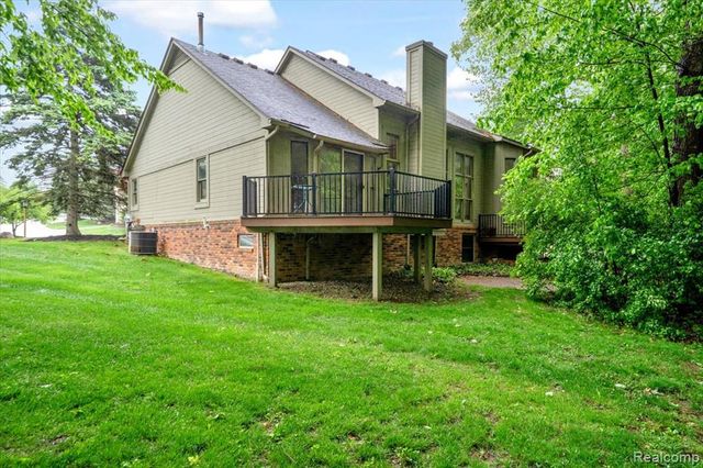 28335 Golf Pointe Boulevard, Farmington Hills, MI 48331