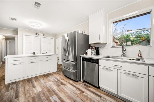 2101 FAIRVIEW Lane, Pineville, LA 71360