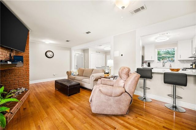 2101 FAIRVIEW Lane, Pineville, LA 71360