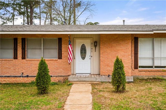 2101 FAIRVIEW Lane, Pineville, LA 71360