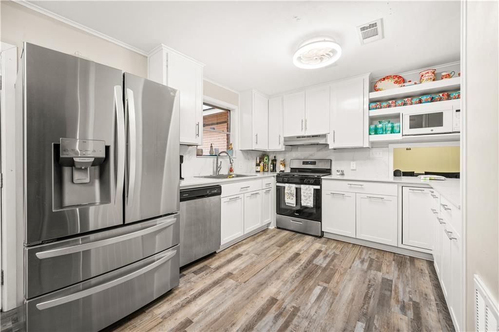 2101 FAIRVIEW Lane, Pineville, LA 71360