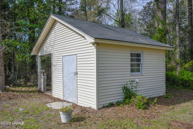 448 N Railroad Avenue, Brunson, SC 29911